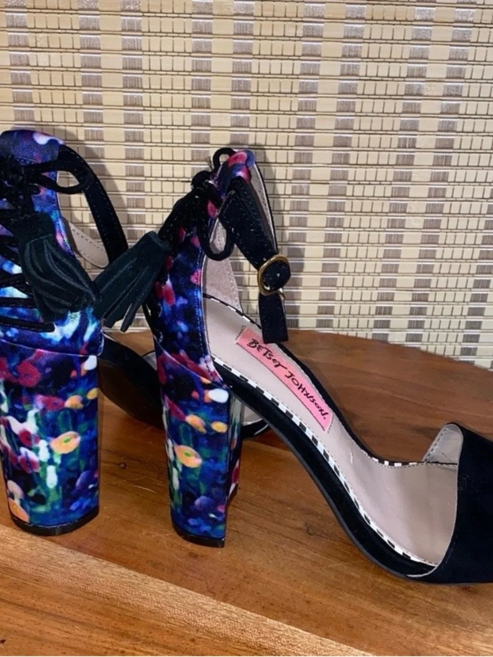 Betsey Johnson Woman’s 6 Rako Floral Roses Corset Black Sandals